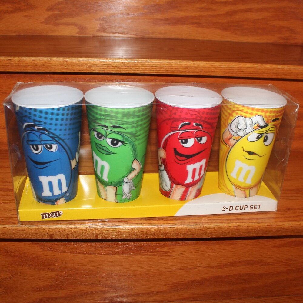 3/$28❤️sealed M&M’s World candy holographic print 3D 3-D lenticular cups tumbler